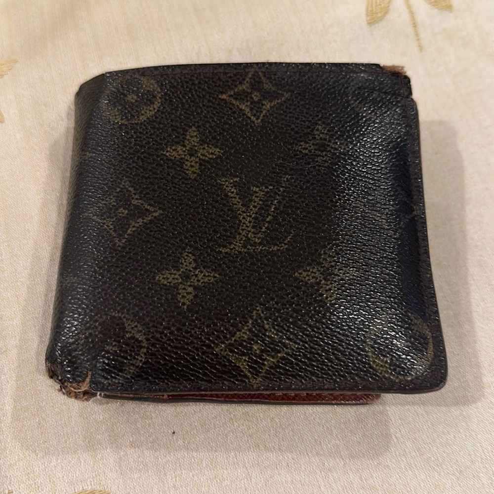 Louis Vuitton / LV Vintage Brown Monogram Logo Bifold Wallet w/ Coin Compartment